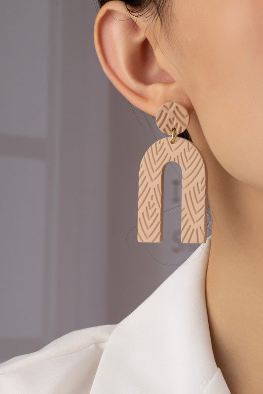 Premium quality etched arch drop earrings